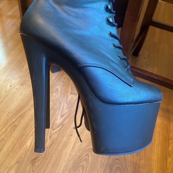 PLEASER | 7” Stiletto heel ankle boot - Picture 5 of 7